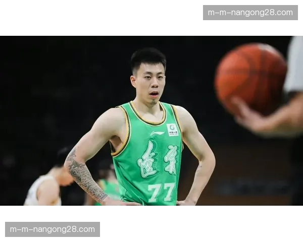 张镇麟隔人暴扣后仰天长啸，五棵松体育馆瞬间寂静